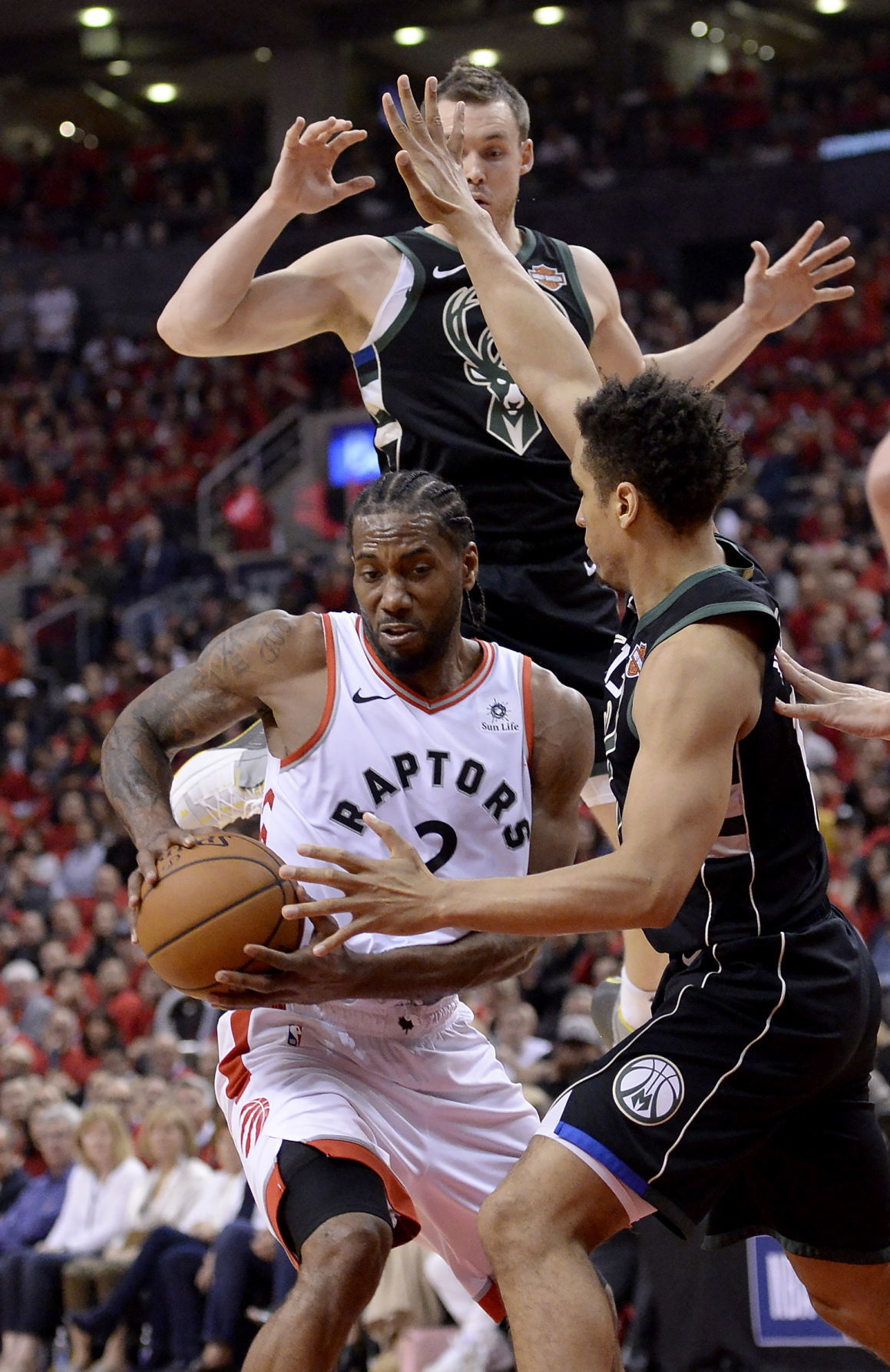 Raptors 100, Bucks 94
